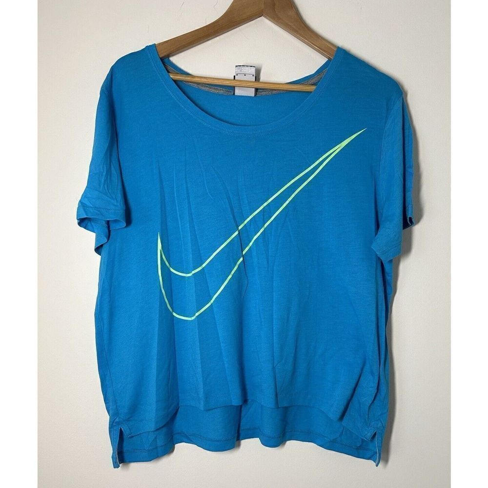 Nike Women Medium Activewear Top Blue Short Sleeve Scoop Neck Swoosh
